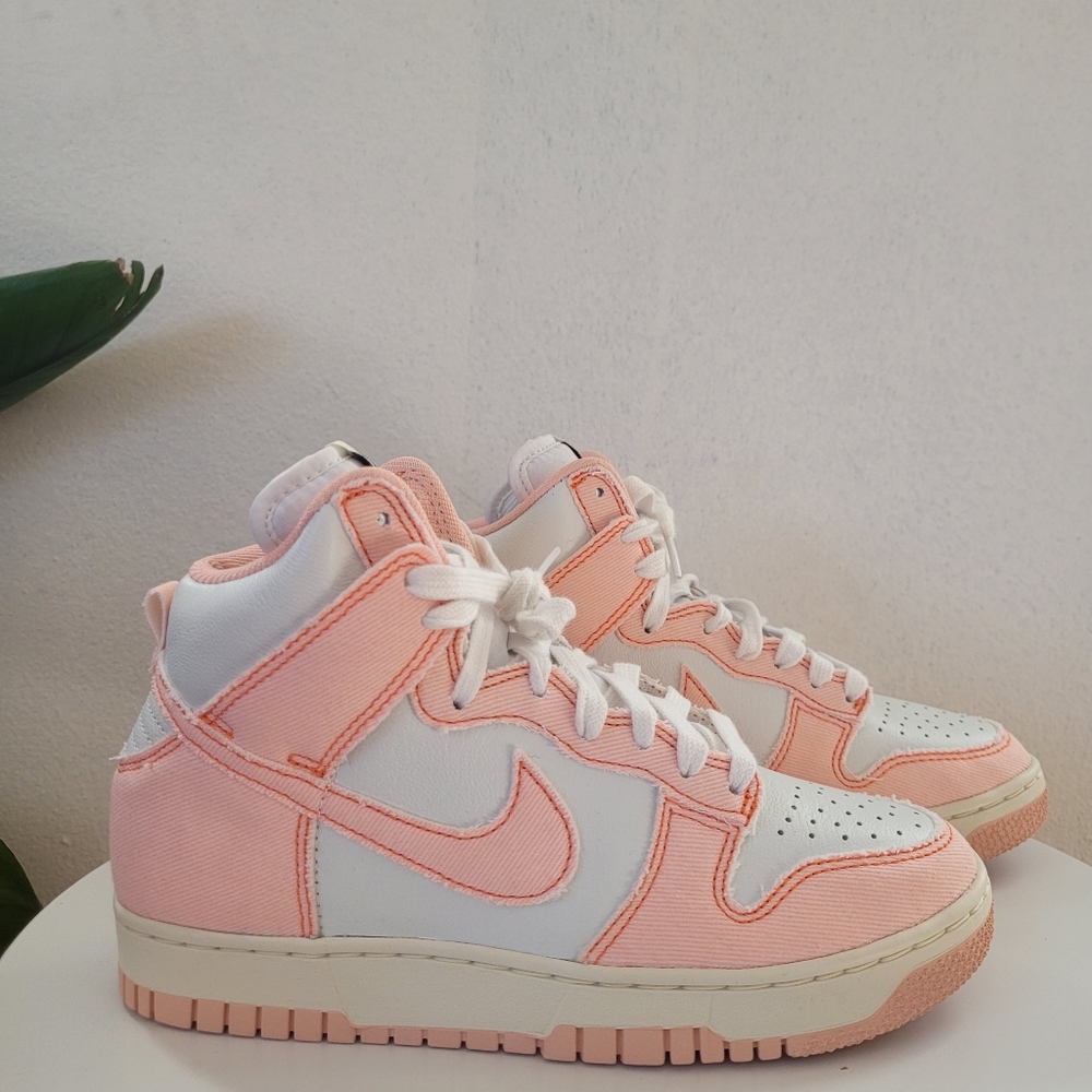 NEW Wmns Nike Dunk High 1985 'Artic Orange' Sz 7